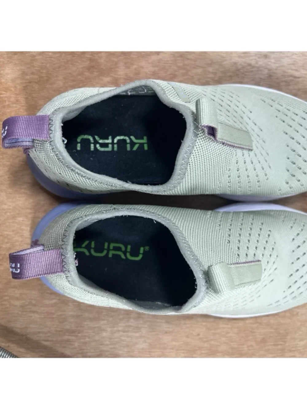 Kuru Atom Slip On Women Size 8.5 Tennis Sneakers Shoes Green